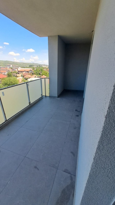 Apartament cu 2 Camere de vanzare,40mp,Semidecomandat,Finisat,Terasa 15mp