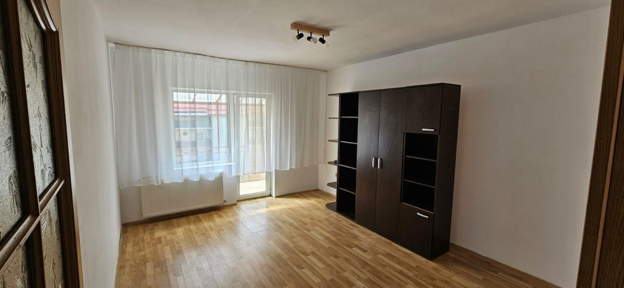 Apartament 2 camere decomandate , 55 mp. utili, parcare, cartier Manastur 