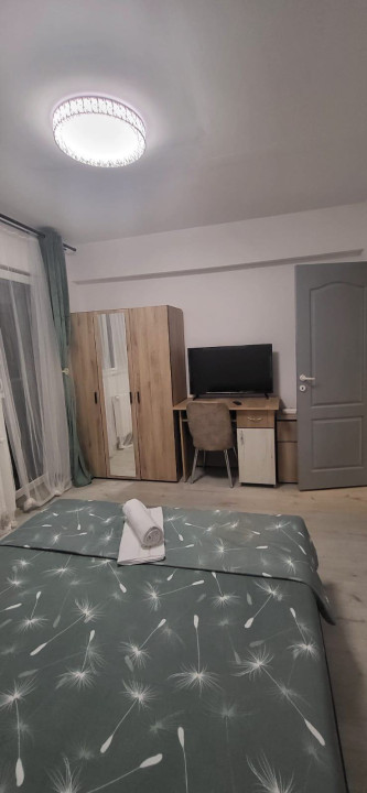 Apartament de 2 camere, parcare, zona Porii