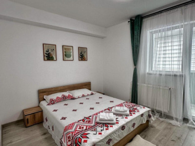 Apartament de 2 camere DECOMANDATE, 2 balcoane, parcare, zona Porii