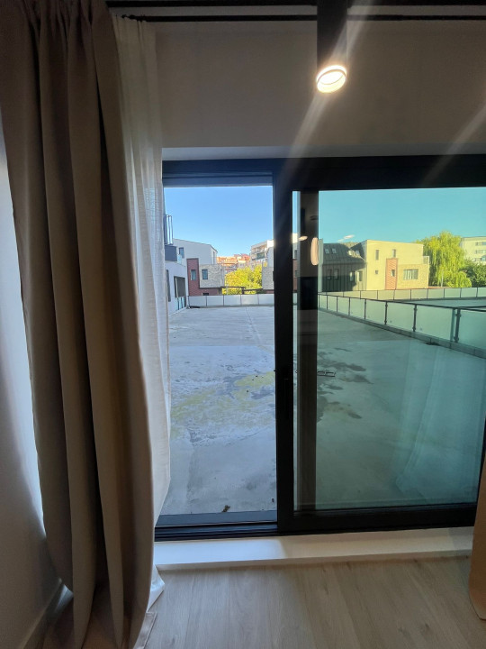 Apartament de 2 camere ultra lux , 60 mp, 140 mp terasa, in zona Buna Ziua 