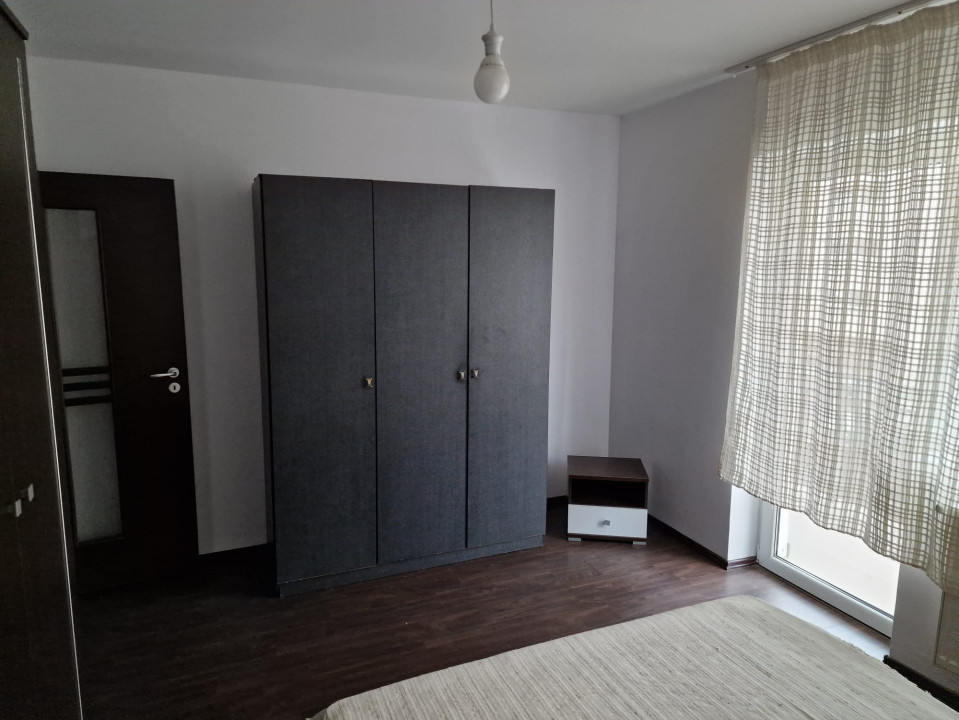 Apartament de 3 camere , 58mp, zona Eroilor