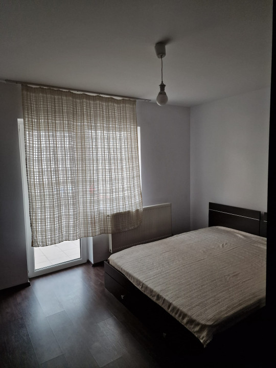 Apartament de 3 camere , 58mp, zona Eroilor