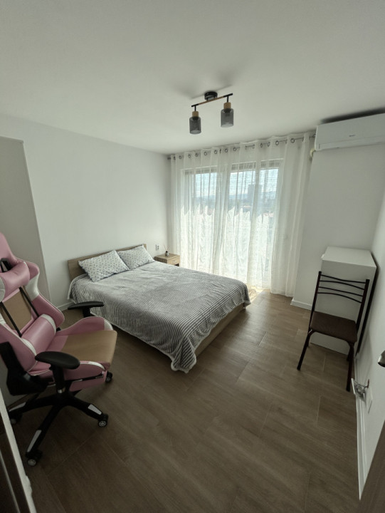 Apartament tip loft, 3 camere, 95 mp, 2 băi, ultrafinisat, zona Semicentrală