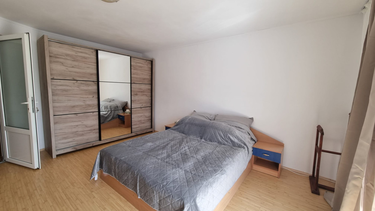 Apartament 2 camere  , 40 mp utili , parcare , balcon , zona Urusagului 