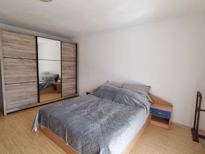 Apartament 2 camere  , 40 mp utili , parcare , balcon , zona Urusagului 