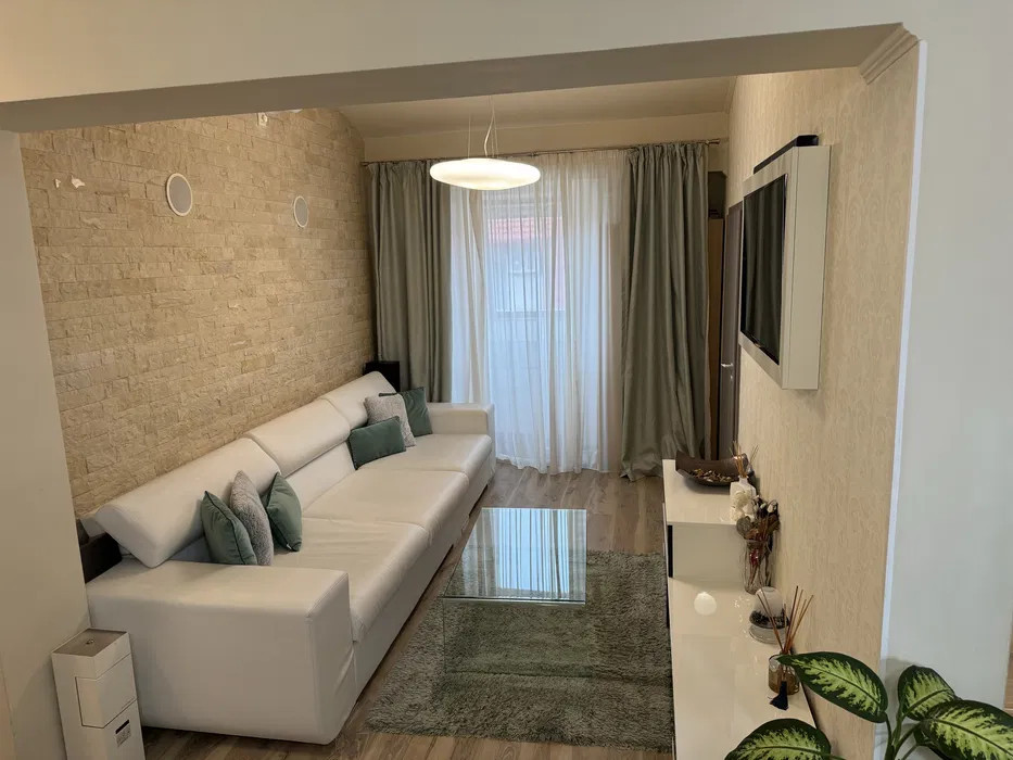 Apartament 3 camere de lux, Buna Ziua