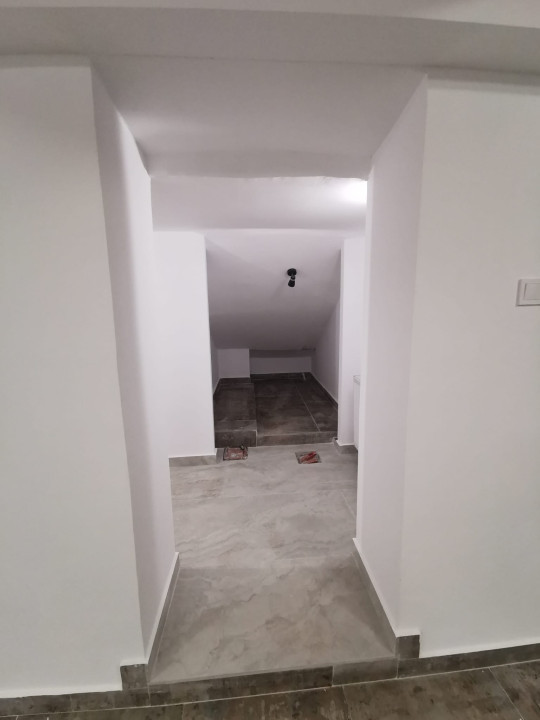 Spatiu comercial, 2 camere, 70mp, Semicentral