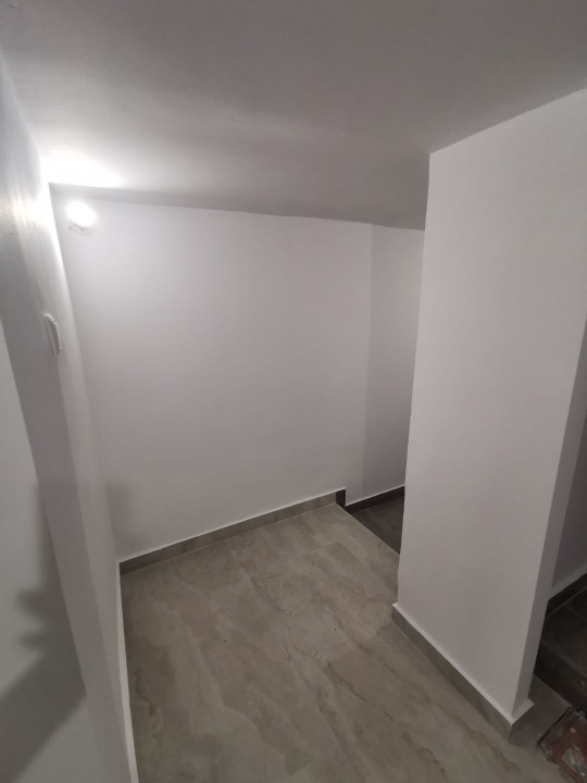 Spatiu comercial, 2 camere, 70mp, Semicentral