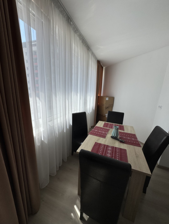 Apartament de 2 camere, 52mp, Zona VIVO