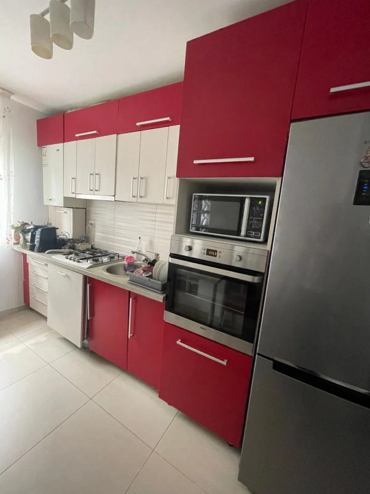 Apartament de 3 camere de vanzare,  73 mp. parcare, zona Iulius Mall 