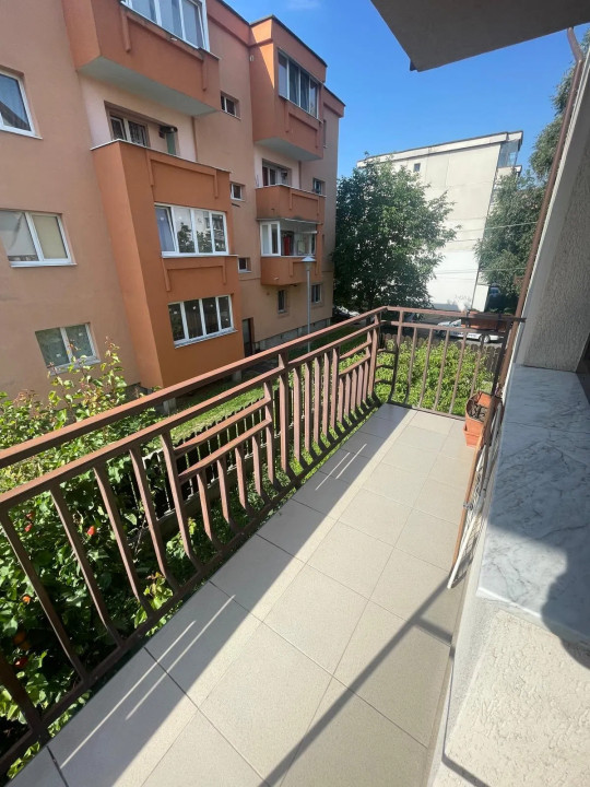 Apartament de 3 camere de vanzare,  73 mp. parcare, zona Iulius Mall 