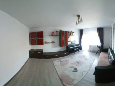 Apartament de 3 camere de vanzare,  73 mp. parcare, zona Iulius Mall 