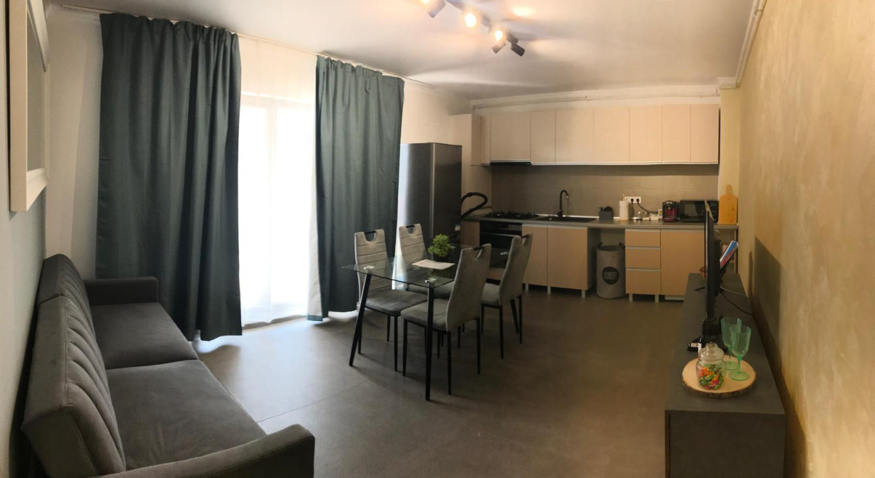 Apartament cu 2 camere, terasa, parcare, zona Metro