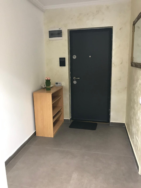 Apartament cu 2 camere, terasa, parcare, zona Metro