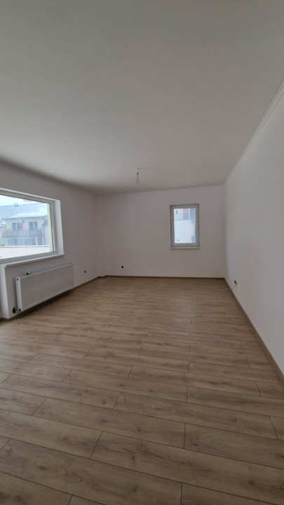 Apartament de 3 camere, 70mp utili, Terasa 62mp, Parcare, Baciu 