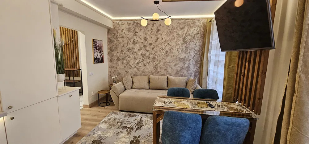 Apartament de 2 camere , 43 mp + terasa de 12 mp , zona Urusagului