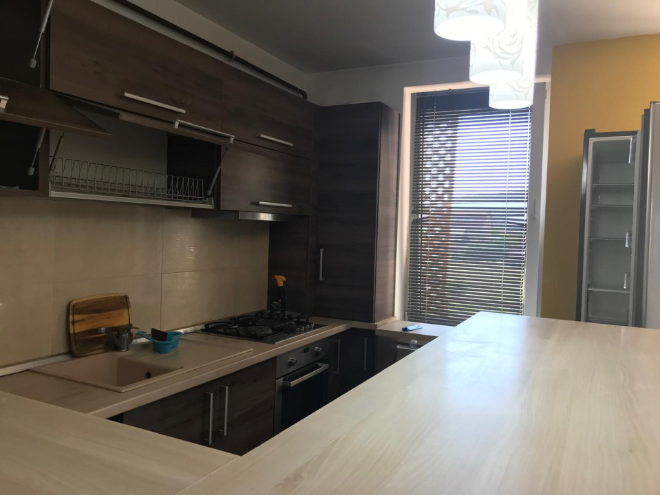 Apartament cu 3 camere, 68 mp, parcare, zona Tineretului