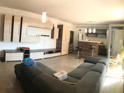 Apartament cu 3 camere, 68 mp, parcare, zona Tineretului