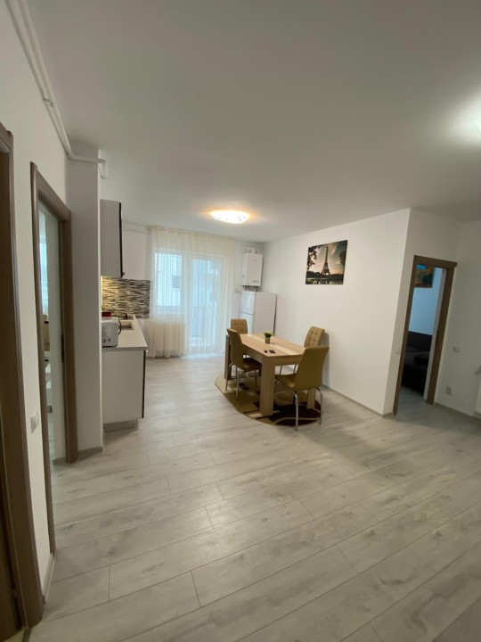 Apartament 3 camere, 2 dormitoare, etaj 2, parcare, zona VIVO