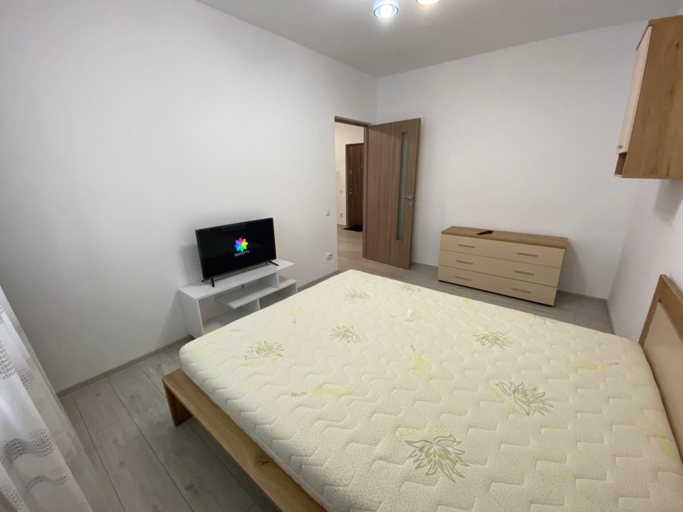 Apartament 3 camere, 2 dormitoare, etaj 2, parcare, zona VIVO