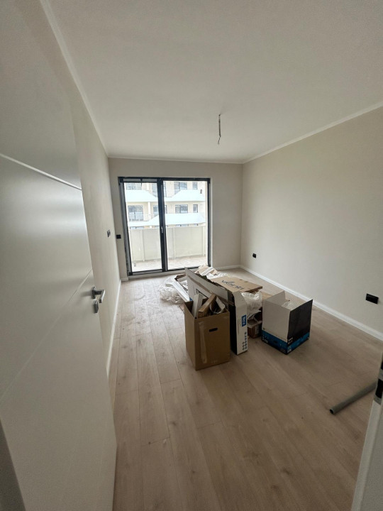 Apartament cu 3 camere 58 mp utili plus terasa de 25mp si parcare zona Eroilor