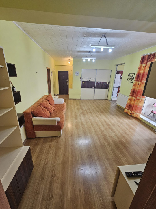 Apartament 2 camere , 63 mp utili , balcon  , zona Panemar Stejarului