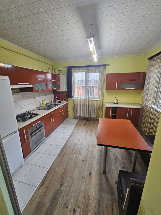 Apartament 2 camere , 63 mp utili , balcon  , zona Panemar Stejarului