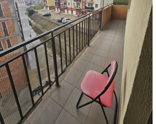 Apartament 2 camere , 63 mp utili , balcon  , zona Panemar Stejarului