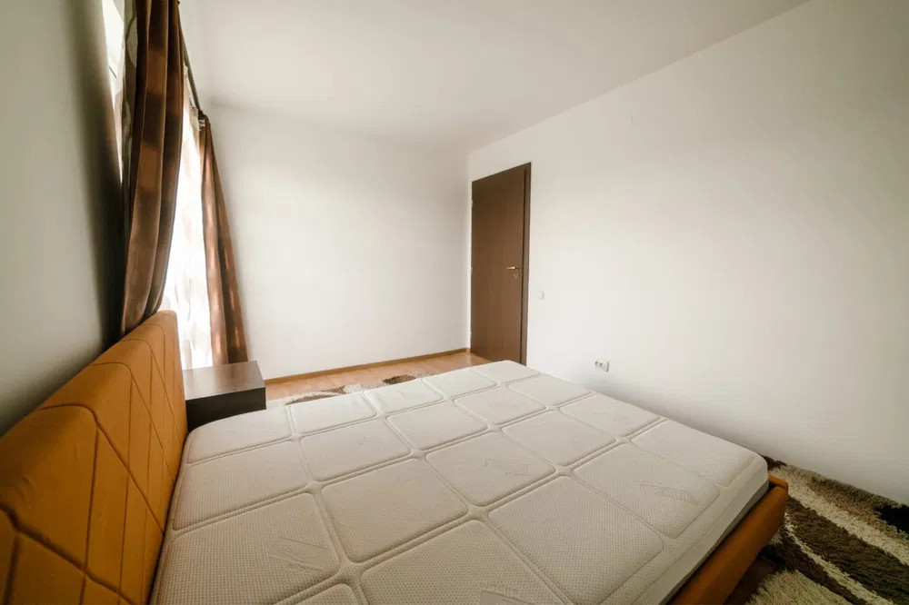 Apartament de 2 camere, mobilat utilat,cu terasa, zona Eroilor