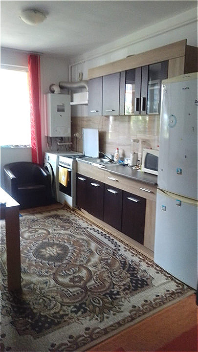 Apartament cu o camera, 34 mp, balcon, parcare, zona Eroilor