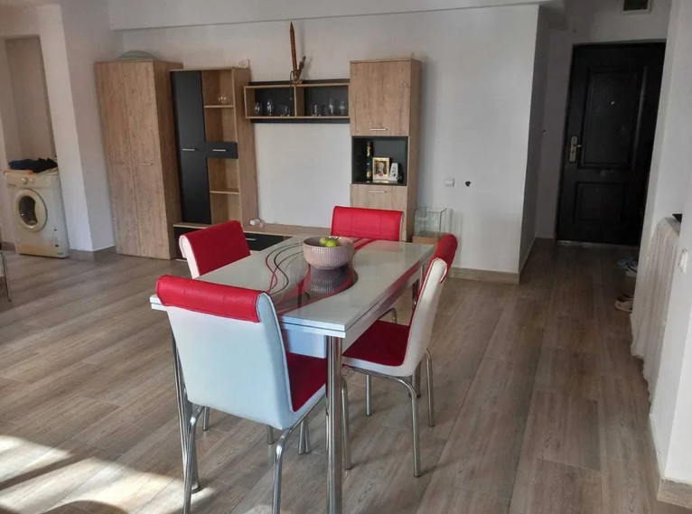 Apartament de 2 camere, 53 mp, loc de parcare, str Stejarului