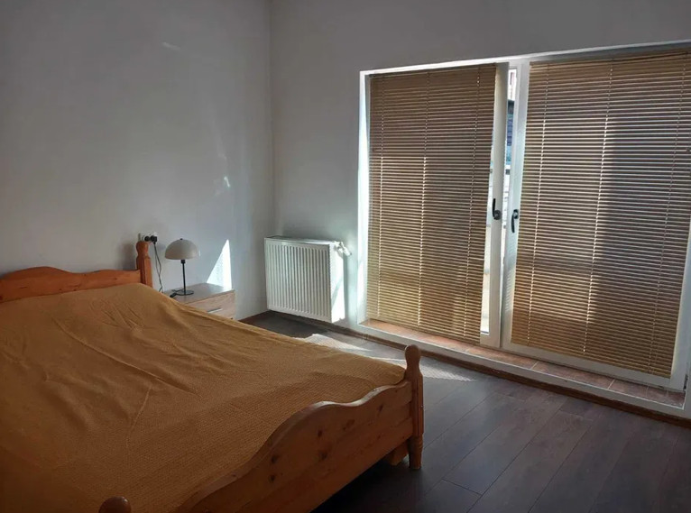 Apartament de 2 camere, 53 mp, loc de parcare, str Stejarului