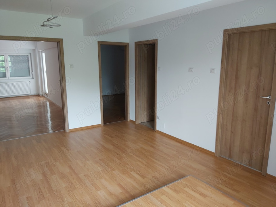 Apartament/spatiu de birou ultracentral, 3 camere, 65mp, Centru