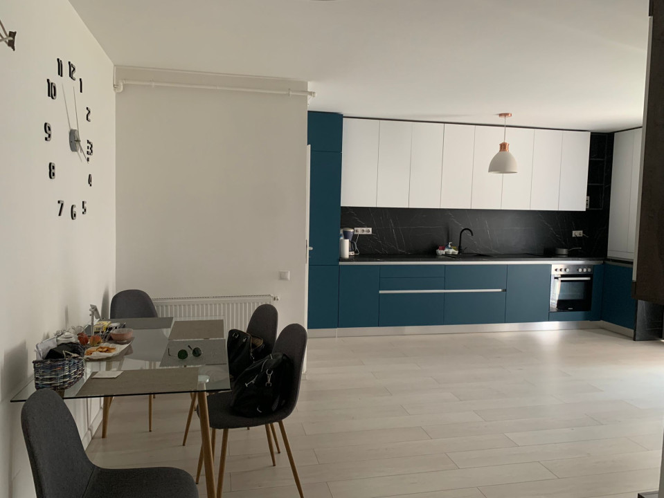 Apartament 2 camere la cheie etaj intermediar Eroilor