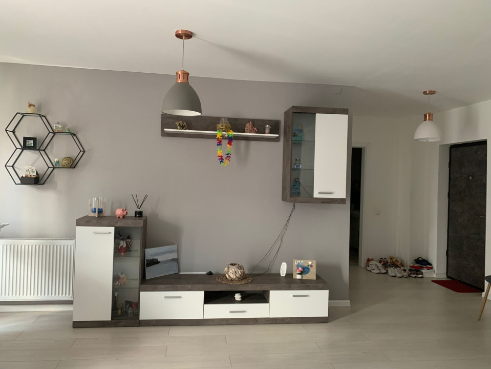 Apartament 2 camere la cheie etaj intermediar Eroilor