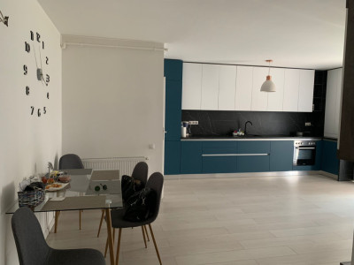 Apartament 2 camere la cheie etaj intermediar Eroilor