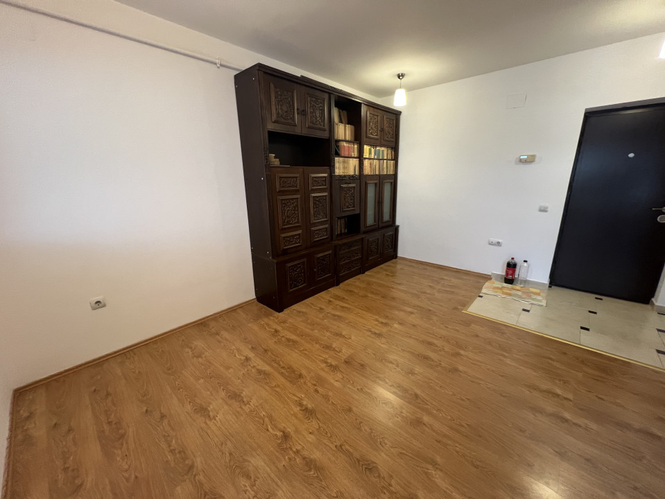 Apartament de 2 camere, 40mp, loc de parcare, boxa, zona Atelierul de Pizza