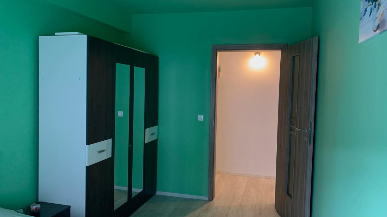 Inchiriez apartament de 3 camere in Floresti zona Eroilor.