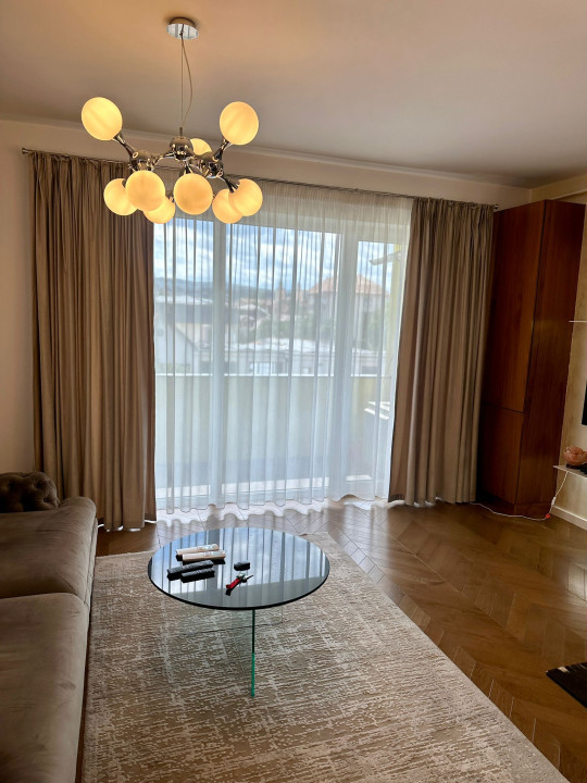 Apartament 2 camere mobilat lux,65 mp, mobilat, central cu parcare