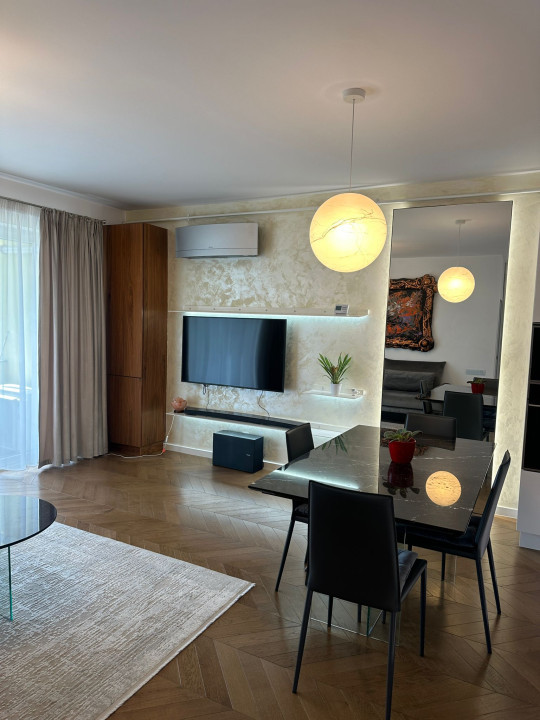 Apartament 2 camere mobilat lux,65 mp, mobilat, central cu parcare