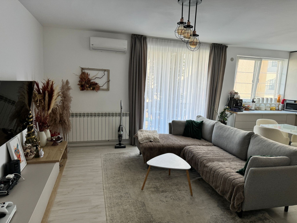 Apartament 3 camere, 74 MP cu terasa de 30 MP, mobilat, A. Muresanu la cheie