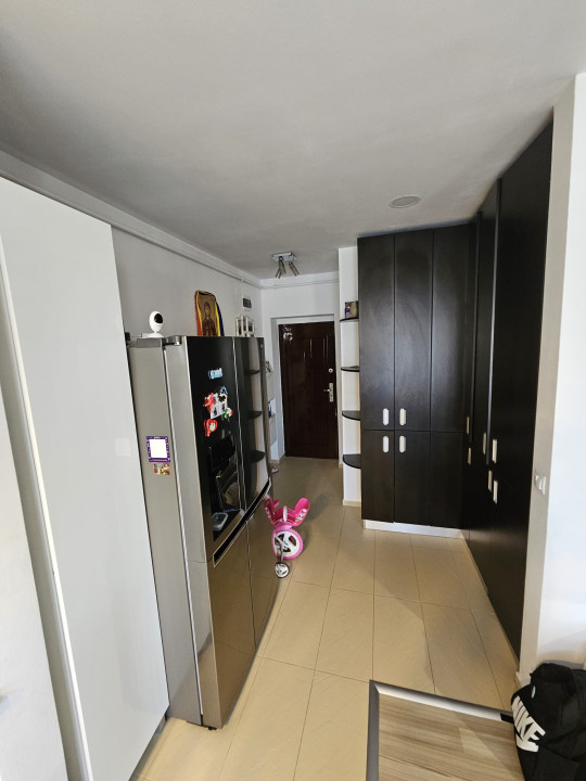 Apartament 3 camere , 65 mp utili , parcare , zona Florilor