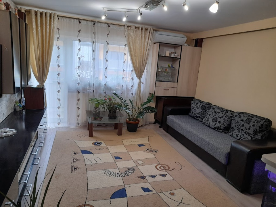 Apartament de 3 camere, suprafata utila 64 mp, Zona Teilor