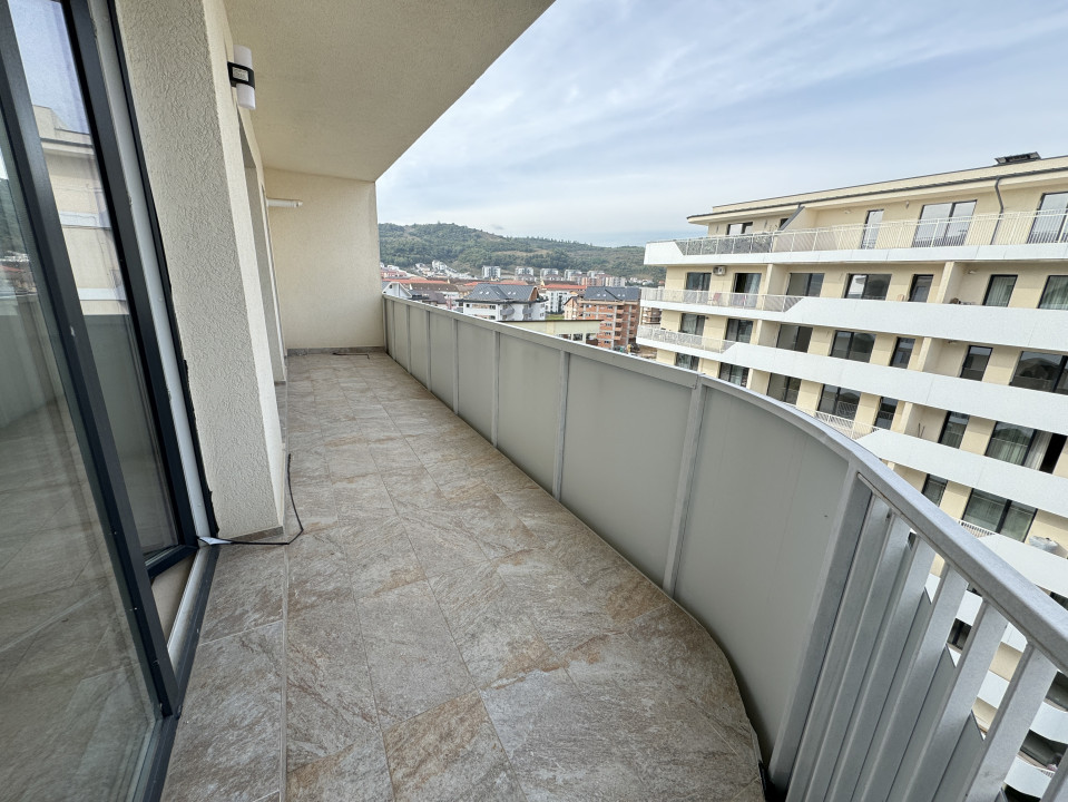 Apartament de 2 camere, 55 mp, terasa 11,63 mp, finisat, Zona Eroilor