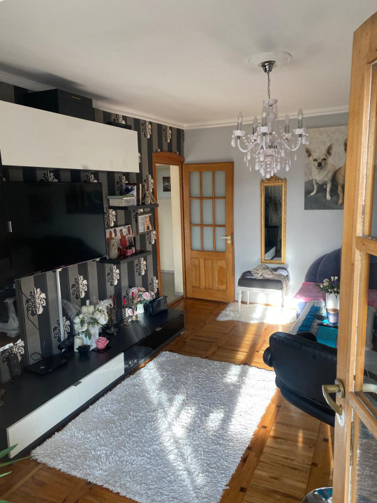 Se vinde apartament cu 3 camere utilat mobilat , Aurel Vlaicu