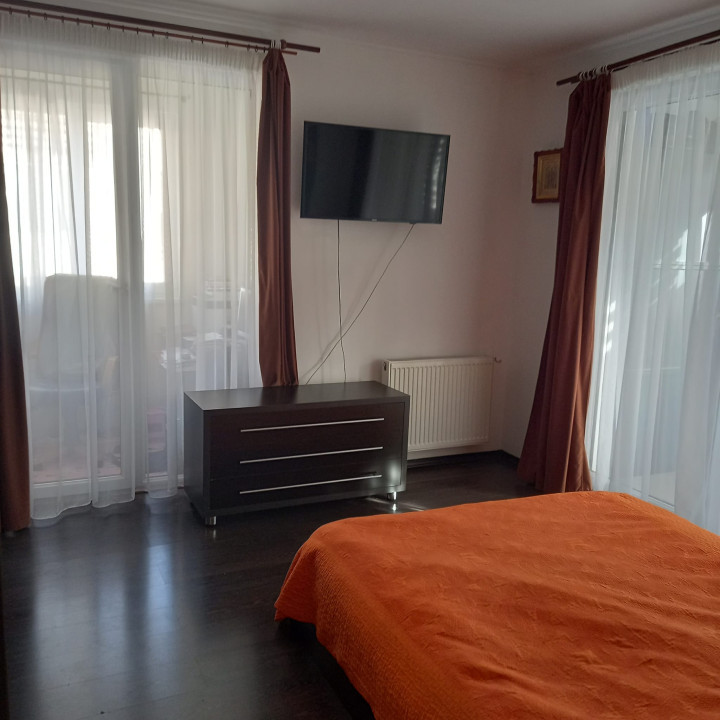 Apartament 2 camere , 51 mp utili , parcare , 3 balcoane , zona Eroilor