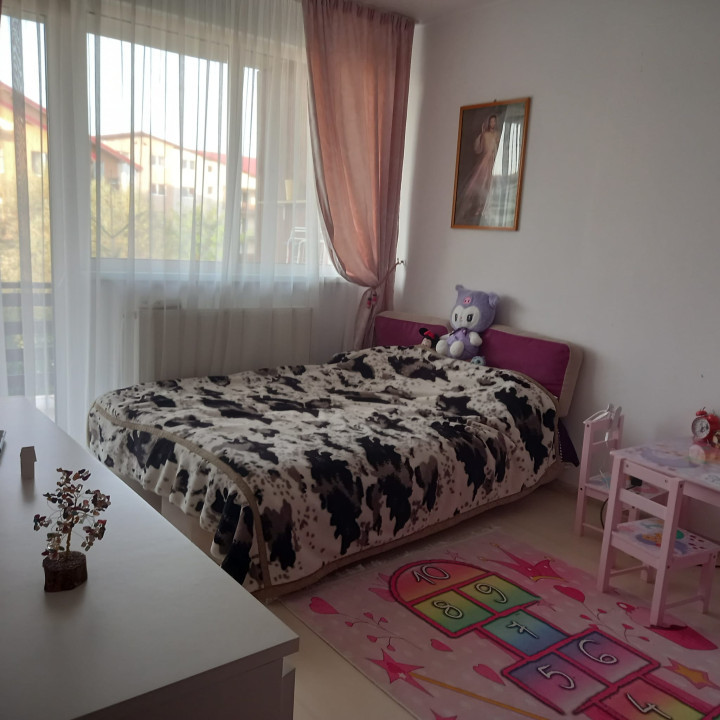 Apartament 2 camere , 51 mp utili , parcare , 3 balcoane , zona Eroilor