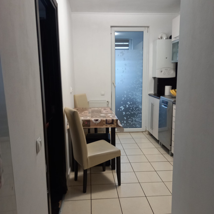 Apartament 2 camere , 51 mp utili , parcare , 3 balcoane , zona Eroilor