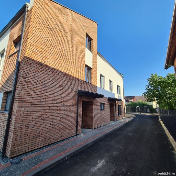 Casa tip duplex, 170 mp, 4 camere,bucatarie, hol.